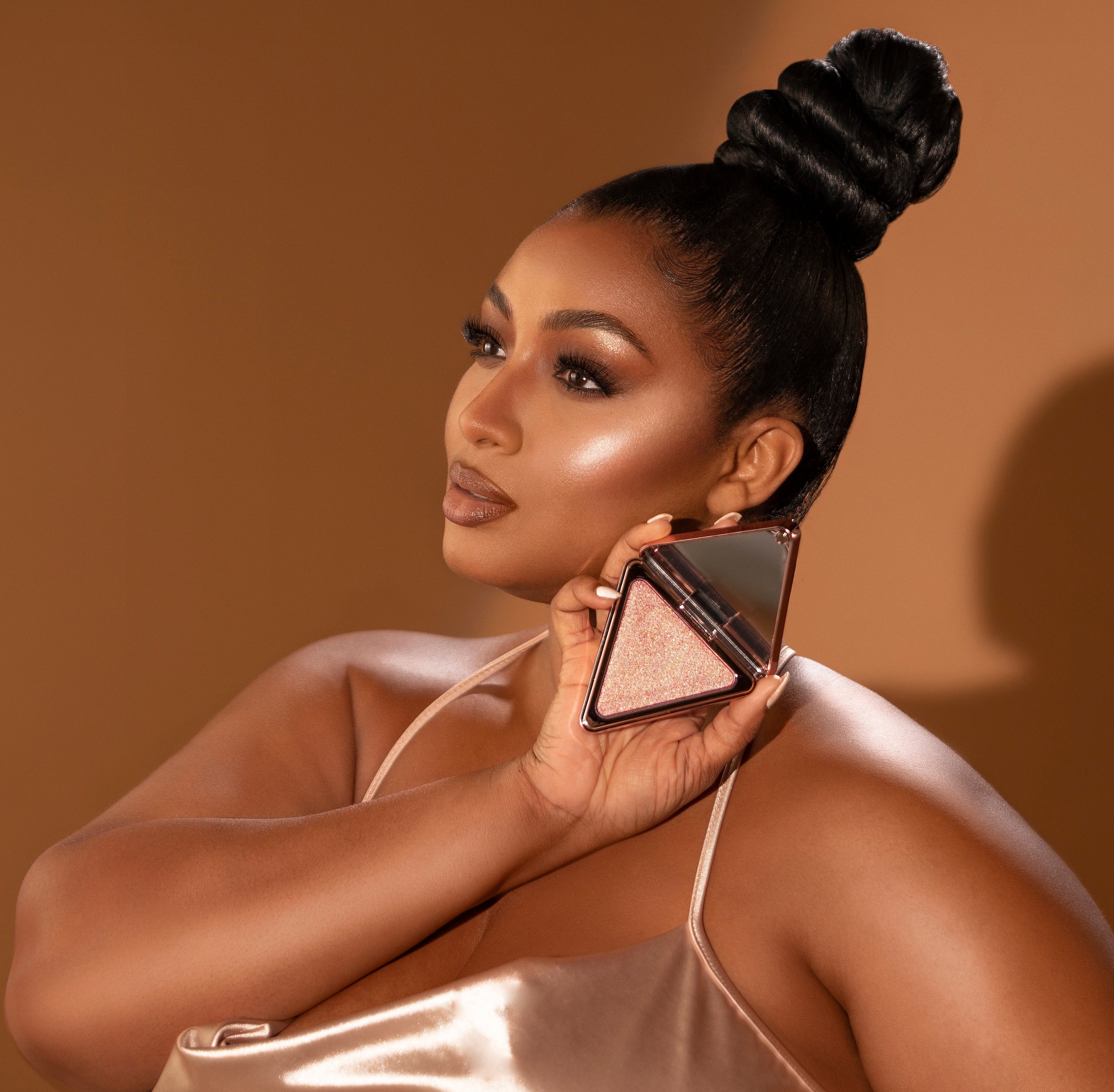 Aim High Pressed Highlighter Powder - Image 10