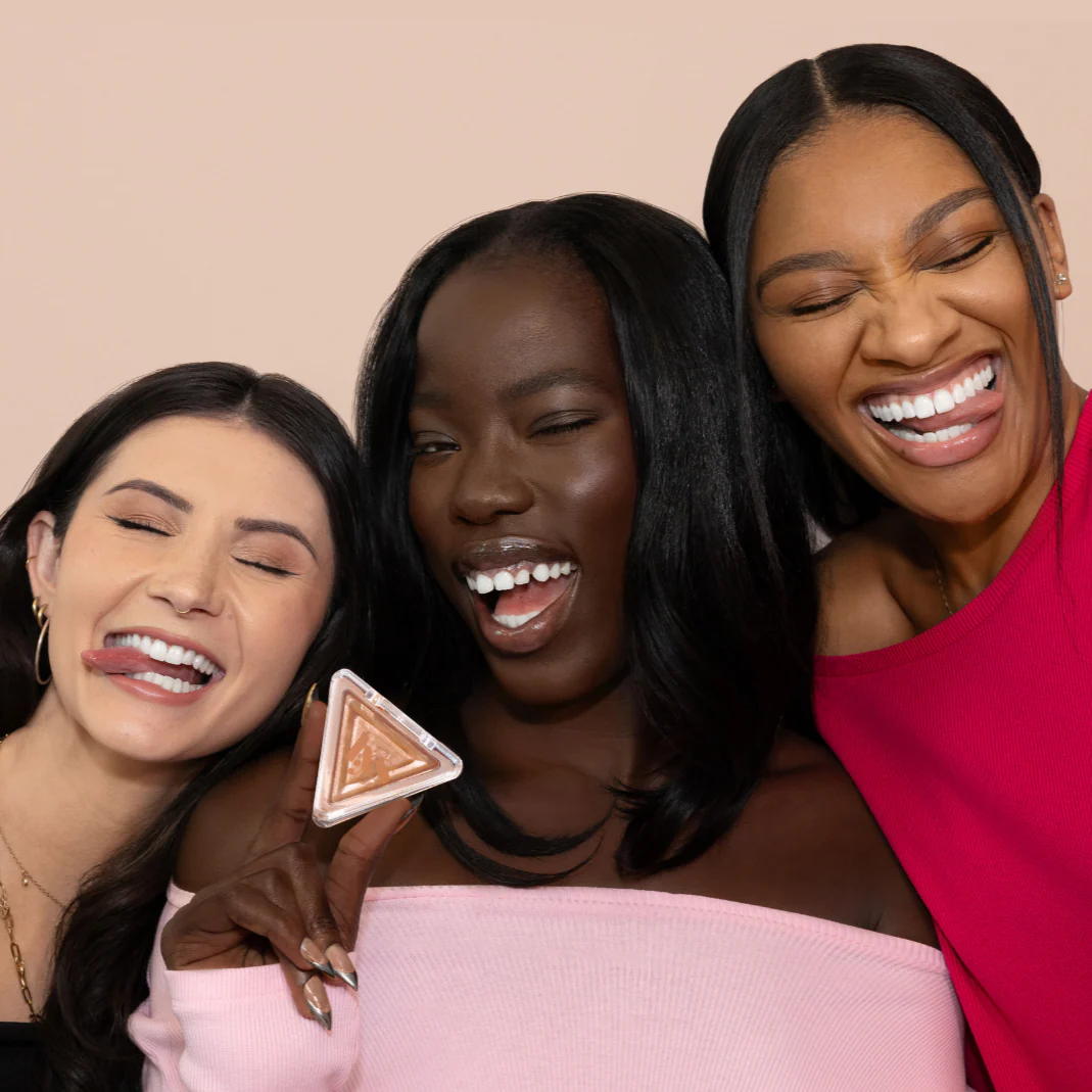 True Enlightenment Soft Focus Skin Finishing Powder - Image 28